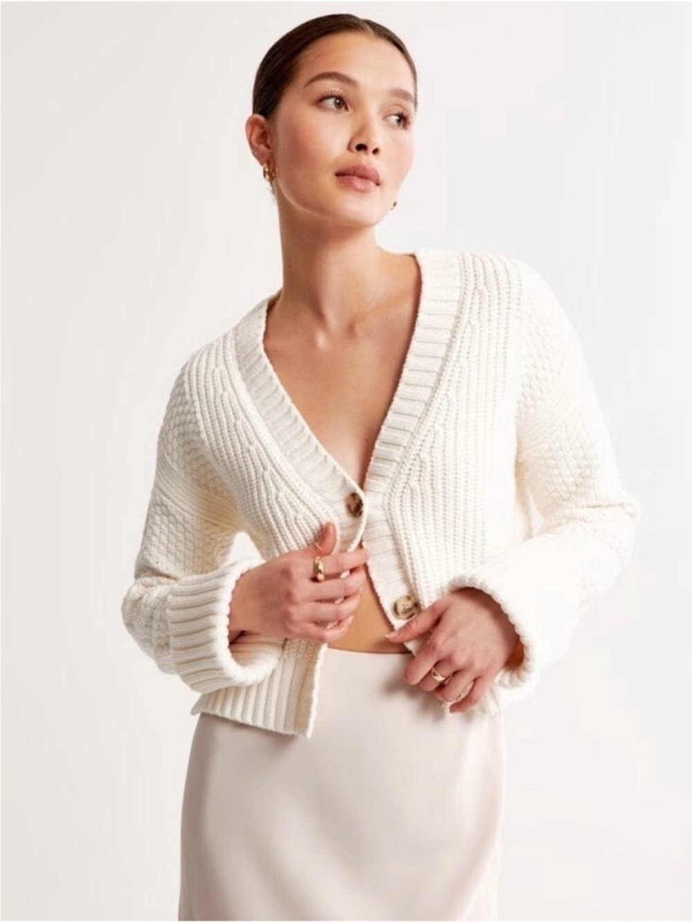 Abercrombie & Fitch Cream Chunky V-Neck Button Cardigan